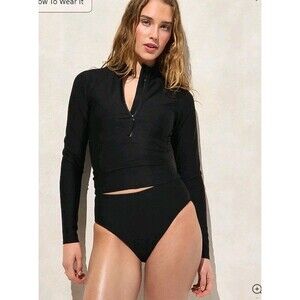 NWT J.Crew Size XS Rash guard in Classic Sculpt Black Long Sleeve Zip CJ741 $128